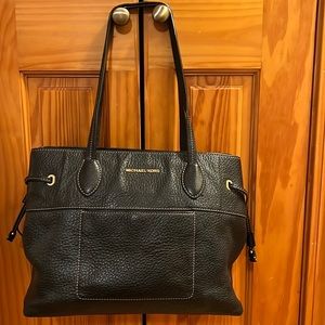 Michael by Michael Kors Pebbled Leather Bag- Used Condition 🖤
